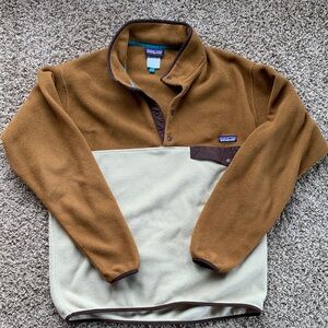 Patagonia Tan and Cream Fleece Pullover